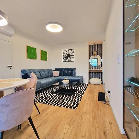 Apartman Lorincik *